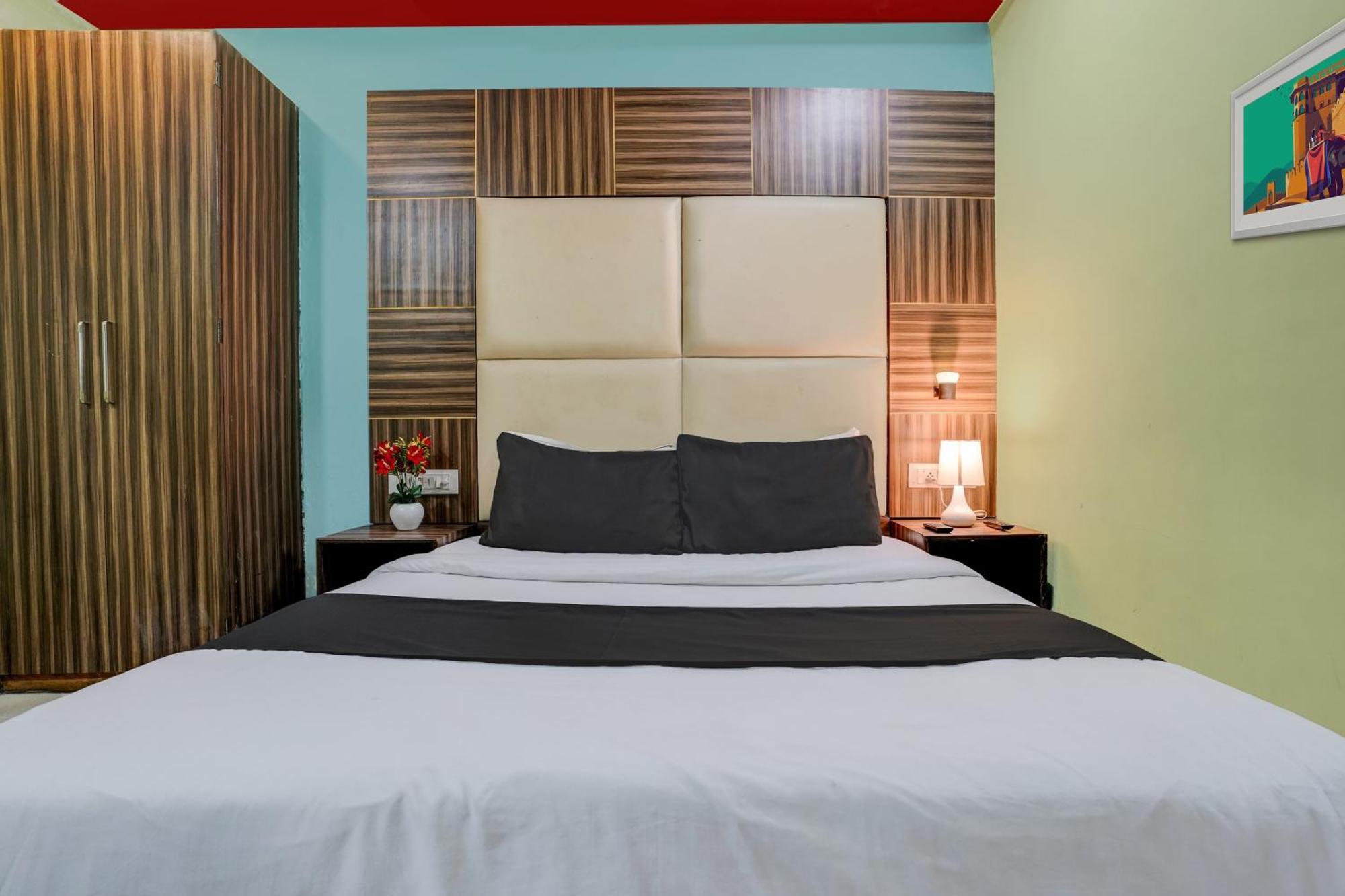 Oyo Hotel Blue Sapphire Residency Near Chhatrapati Shivaji International Airport Mumbai Exterior photo